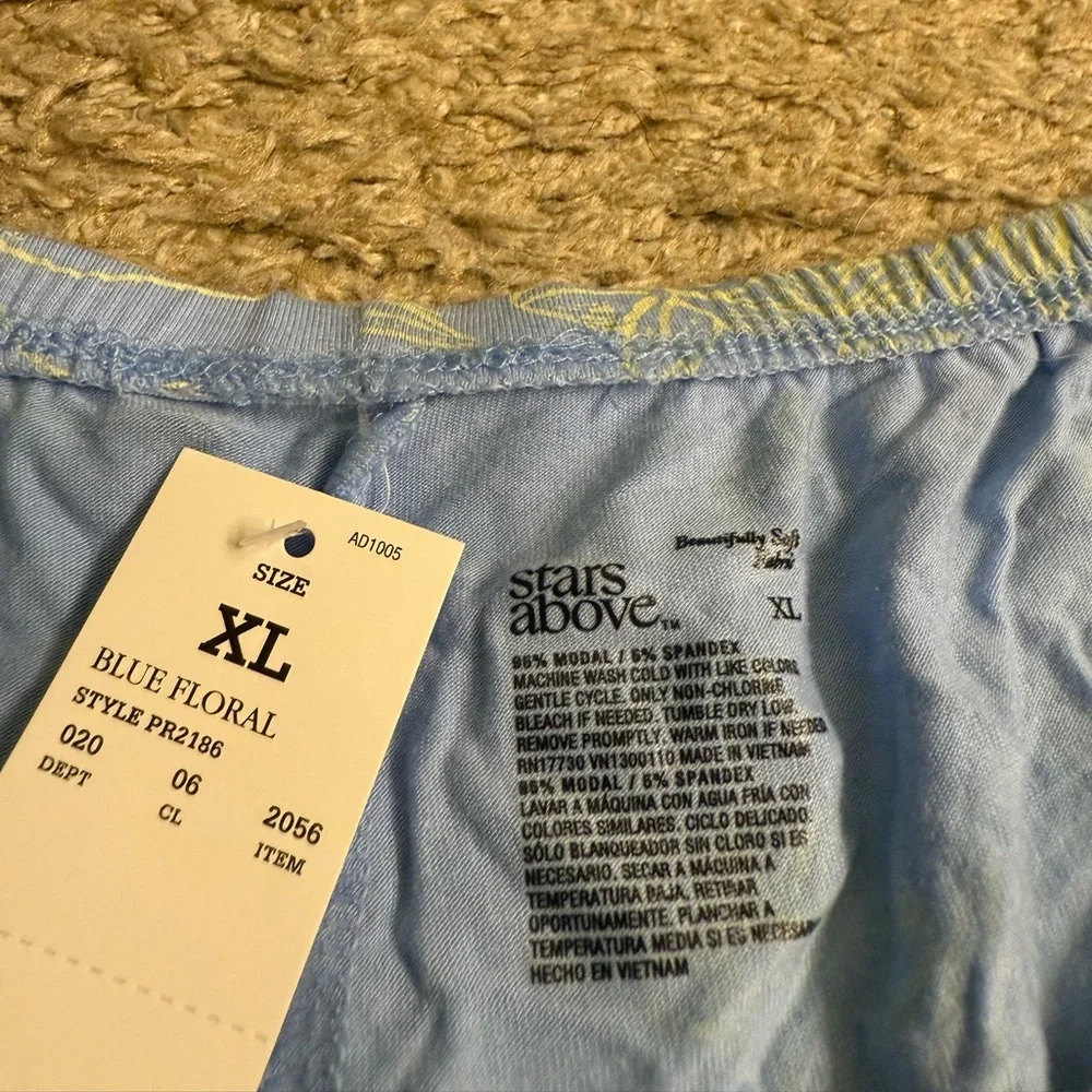 stars above blue yellow floral pajama lounge shorts & tank top set - size xl - Picture 3 of 16